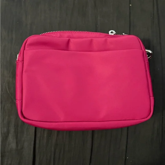 NWT Lululemon Everywhere Crossbody Bag 2L - Picture 2 of 7